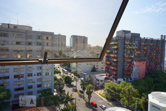 Sala - Vista de apartamento à venda com 1 quarto, 42m² em Independência, Porto Alegre