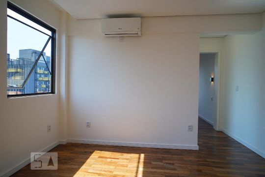 Sala de apartamento à venda com 1 quarto, 42m² em Independência, Porto Alegre