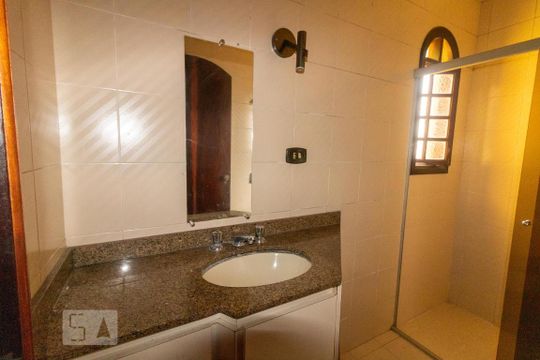 Casa à venda com 3 quartos, 192m² em Vila Homero Thon, Santo André