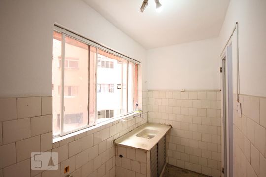 Cozinha de kitnet/studio à venda com 1 quarto, 40m² em Liberdade, São Paulo