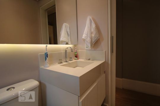 Banheiro de apartamento à venda com 1 quarto, 63m² em Vila Gertrudes, São Paulo