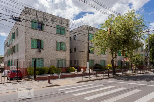 Fachada de apartamento para alugar com 3 quartos, 95m² em Jardim Carvalho, Porto Alegre