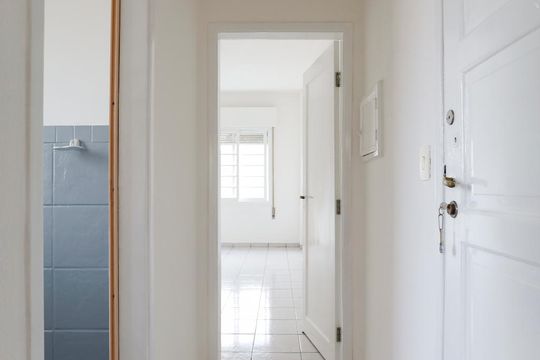 Corredor de apartamento para alugar com 1 quarto, 43m² em Bela Vista, São Paulo