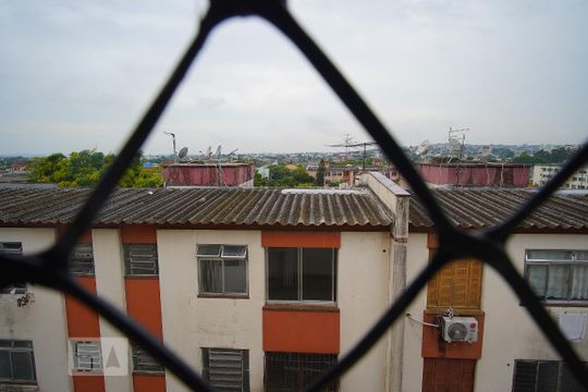 Quarto 2 - Vista de apartamento para alugar com 2 quartos, 48m² em Rubem Berta, Porto Alegre