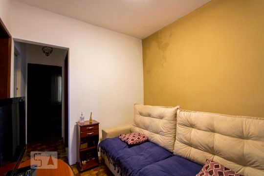 Sala de casa para alugar com 2 quartos, 214m² em Jardim Vila Rica, Santo André