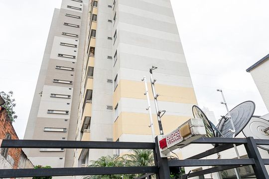 Fachada de apartamento para alugar com 2 quartos, 50m² em Pinheiros, São Paulo