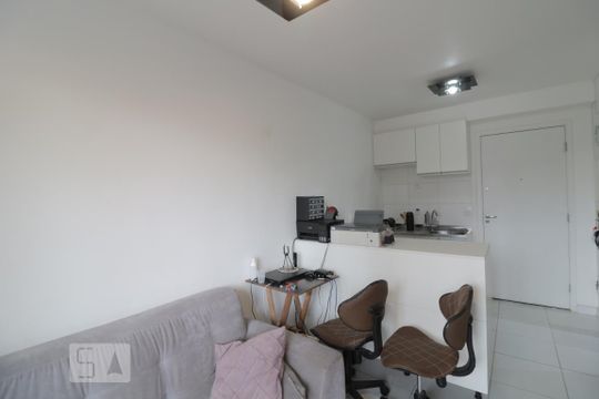 Sala e Cozinha de apartamento para alugar com 1 quarto, 32m² em Catumbi, São Paulo