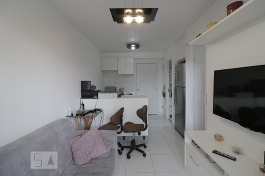 Sala e Cozinha de apartamento para alugar com 1 quarto, 32m² em Catumbi, São Paulo