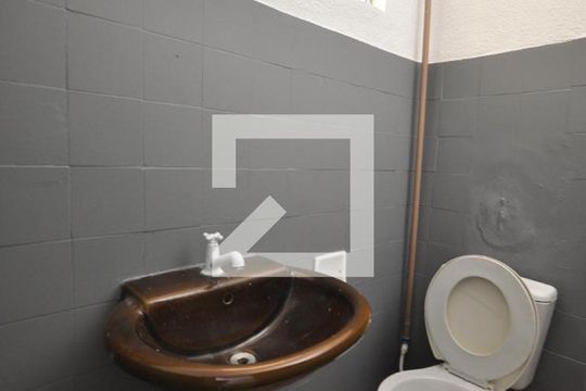 Banheiro de casa à venda com 1 quarto, 40m² em Vila Santa Terezinha (zona Norte), São Paulo