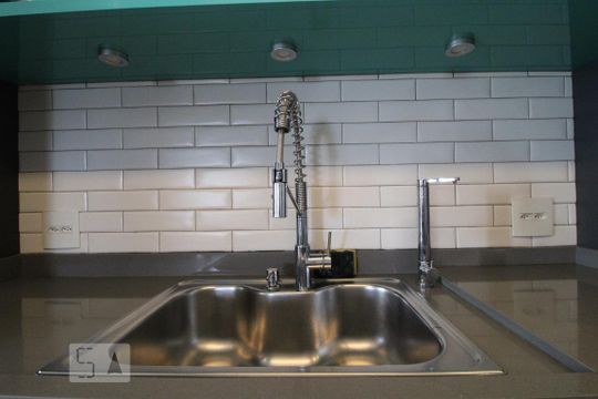 Pia da cozinha de apartamento para alugar com 2 quartos, 74m² em Vila Gertrudes, São Paulo