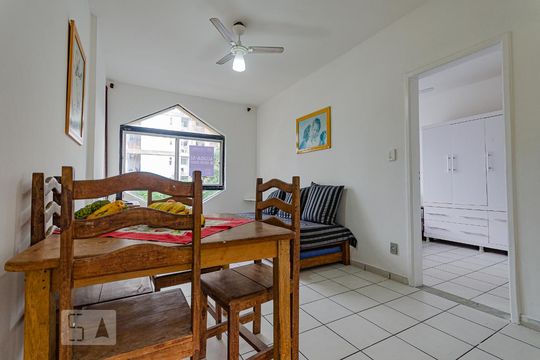Apartamento para alugar com 1 quarto, 40m² em Barra, Salvador