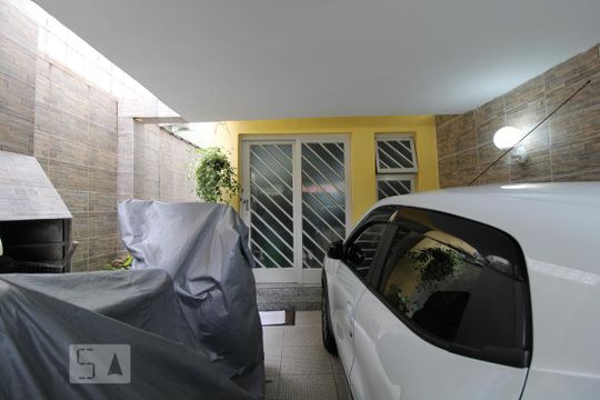 Garagem de casa à venda com 3 quartos, 96m² em Parque Colonial, São Paulo