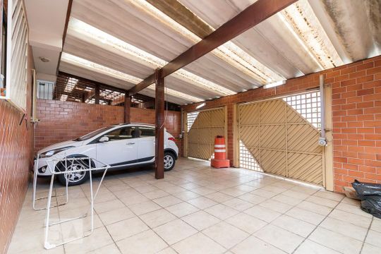 Garagem de casa à venda com 3 quartos, 115m² em Jardim Vila Galvão, Guarulhos