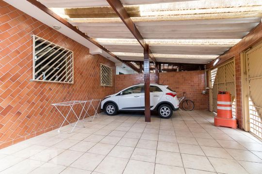Garagem de casa à venda com 3 quartos, 115m² em Jardim Vila Galvão, Guarulhos