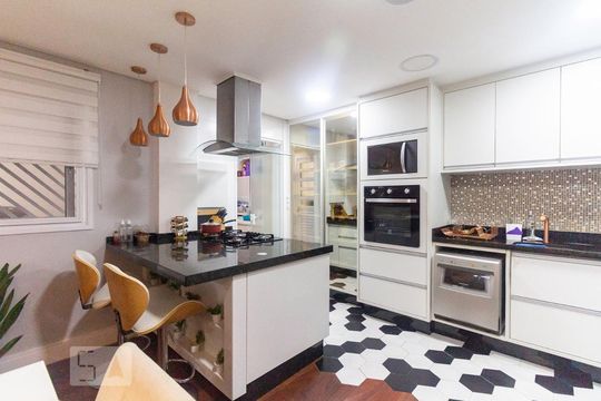 Cozinha/Sala de Jantar de casa de condomínio à venda com 4 quartos, 210m² em Vila Moinho Velho, São Paulo