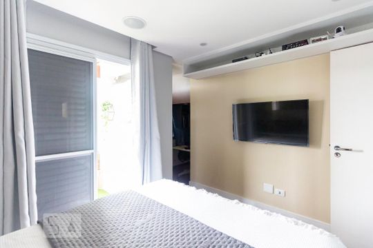 Suíte de casa de condomínio à venda com 4 quartos, 210m² em Vila Moinho Velho, São Paulo