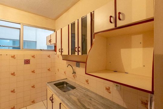 Cozinha e Área de Serviço de apartamento para alugar com 3 quartos, 65m² em Camargos, Belo Horizonte
