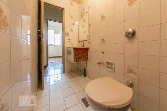 Banheiro Social de apartamento para alugar com 3 quartos, 65m² em Camargos, Belo Horizonte