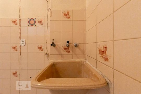 Cozinha e Área de Serviço de apartamento para alugar com 3 quartos, 65m² em Camargos, Belo Horizonte