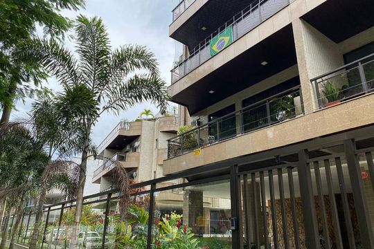 Fachada de apartamento à venda com 4 quartos, 150m² em Recreio dos Bandeirantes, Rio de Janeiro