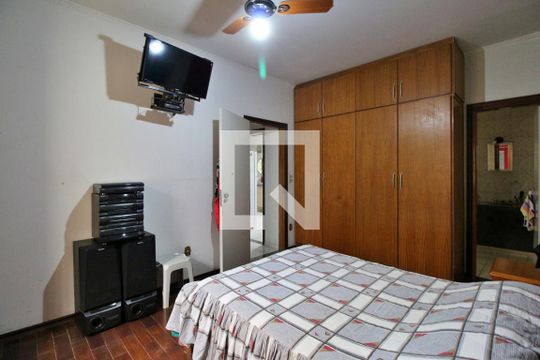 Quarto 1 (suíte) de casa à venda com 3 quartos, 180m² em Jardim do Lago, Campinas