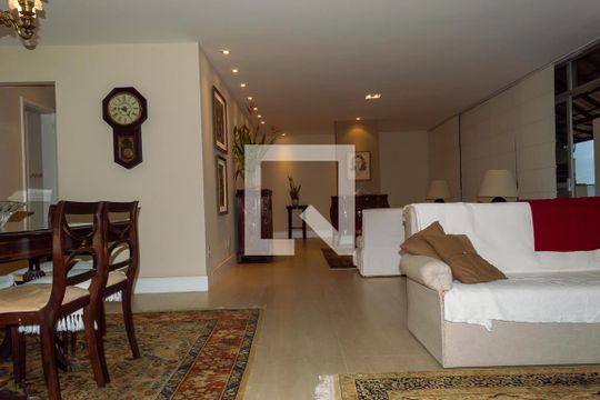 Apartamento à venda com 5 quartos, 300m² em Barra da Tijuca, Rio de Janeiro