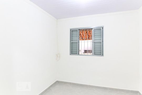 Quarto de casa para alugar com 1 quarto, 80m² em Jardim Ismênia, São José dos Campos