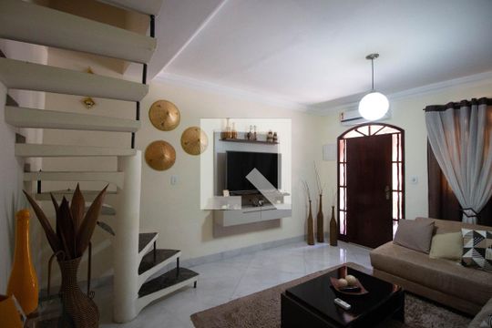 Sala de casa à venda com 3 quartos, 650m² em Itaquera, São Paulo
