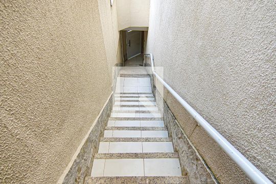 escada de casa de condomínio à venda com 4 quartos, 220m² em Freguesia (jacarepaguá), Rio de Janeiro