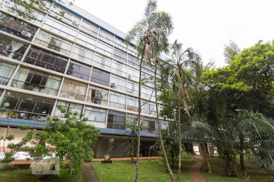 Fachada de apartamento para alugar com 3 quartos, 136m² em Asa Sul, Brasília