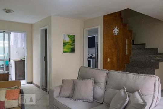 Sala de casa de condomínio à venda com 3 quartos, 150m² em Pechincha, Rio de Janeiro