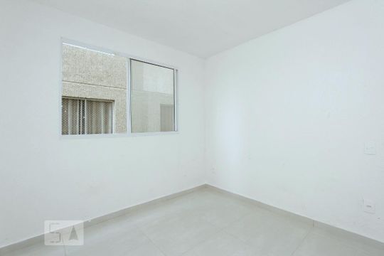 SALA de apartamento para alugar com 2 quartos, 41m² em Rubem Berta, Porto Alegre