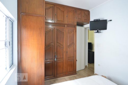 Suite 1 de casa à venda com 3 quartos, 200m² em Vila Regente Feijó, São Paulo