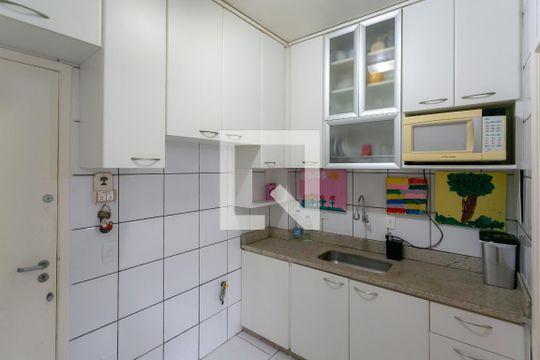 Cozinha de apartamento à venda com 3 quartos, 116m² em Serra, Belo Horizonte