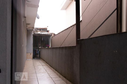 Corredor Lateral de casa à venda com 6 quartos, 202m² em Lauzane Paulista, São Paulo