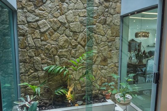 Jardim de inverno de casa à venda com 4 quartos, 400m² em Jardim Textil, São Paulo