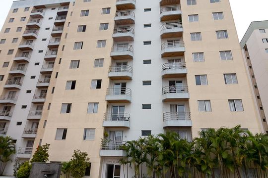 Fachada do bloco de apartamento para alugar com 2 quartos, 60m² em Bom Clima, Guarulhos