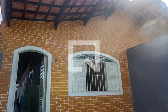 Fachada de casa para alugar com 2 quartos, 74m² em Ocian, Praia Grande
