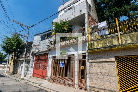 Fachada de casa à venda com 3 quartos, 117m² em Vila Matilde, São Paulo