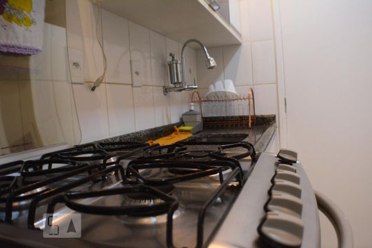 Cozinha de apartamento para alugar com 3 quartos, 80m² em Armação, Salvador