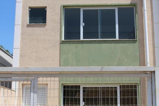 Fachada de casa à venda com 2 quartos, 115m² em Parque Bom Retiro, Paulínia
