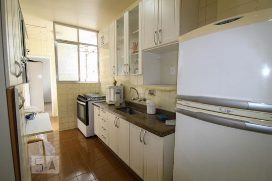 Cozinha de apartamento para alugar com 2 quartos, 72m² em Andaraí, Rio de Janeiro