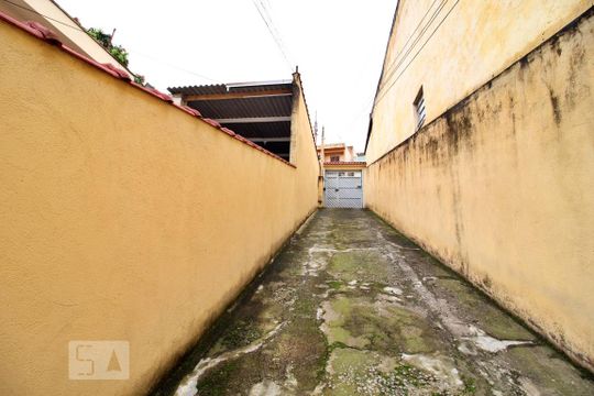 Garagem de casa à venda com 2 quartos, 100m² em Vila Príncipe de Gales, Santo André