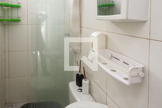 Banheiro de casa para alugar com 1 quarto, 50m² em Vila Alpina, São Paulo
