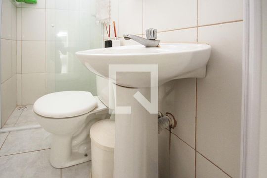 Banheiro de casa para alugar com 1 quarto, 50m² em Vila Alpina, São Paulo