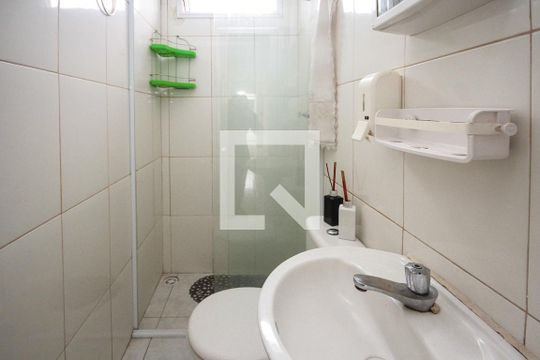 Banheiro de casa para alugar com 1 quarto, 50m² em Vila Alpina, São Paulo