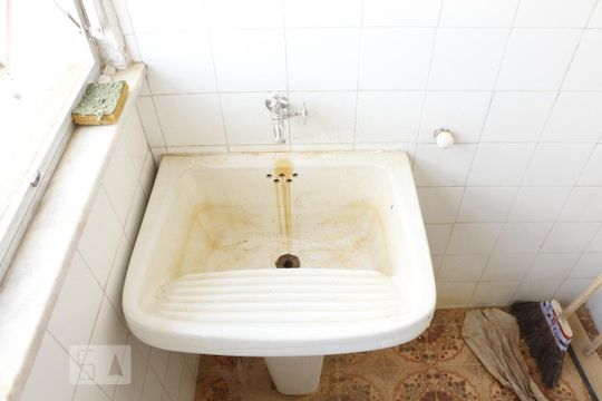 Tanque  de apartamento para alugar com 3 quartos, 56m² em Cachambi, Rio de Janeiro