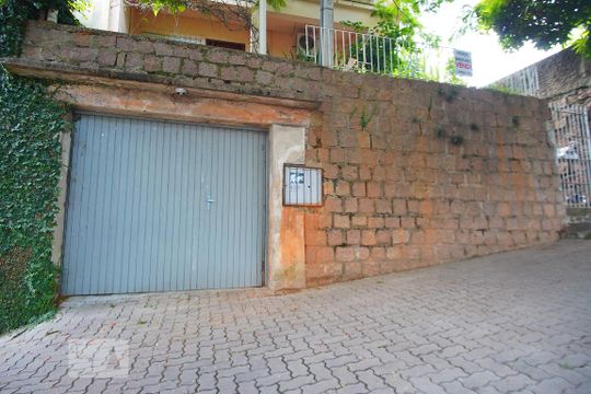 fachada  de casa à venda com 3 quartos, 280m² em Cristo Redentor, Porto Alegre