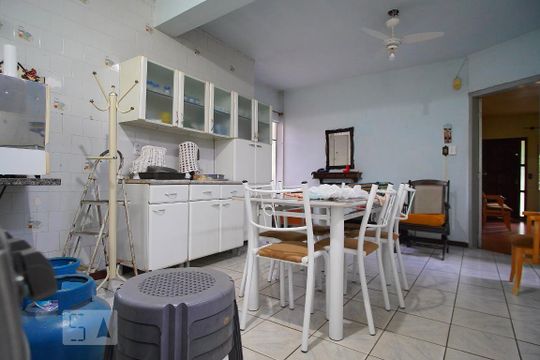 Cozinha de casa à venda com 3 quartos, 280m² em Cristo Redentor, Porto Alegre