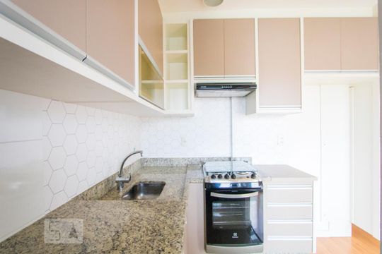 Cozinha de apartamento à venda com 2 quartos, 58m² em Bangú, Santo André
